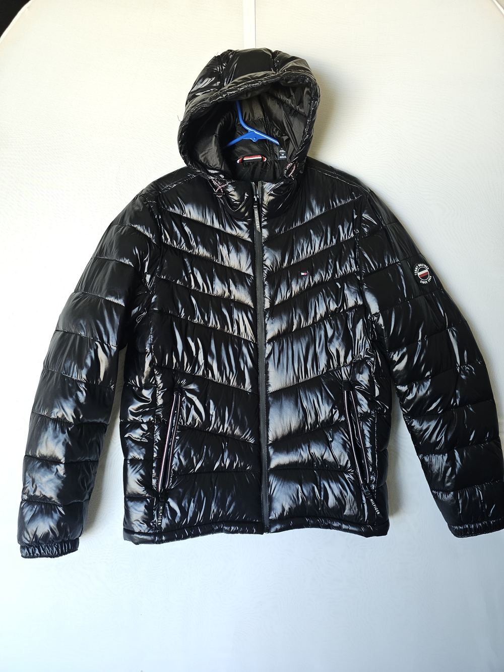 Tommy Hilfiger Men's Hooded Puffer Jacket Shiny Black Size M NWOT